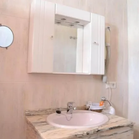 Jose Cruz Hotel 3*