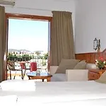 Jose Cruz Hotel 3*