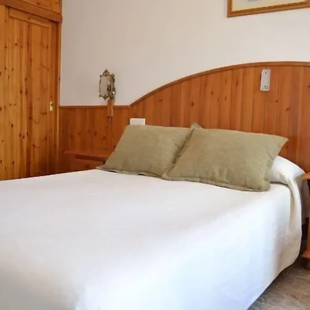 Jose Cruz Otel